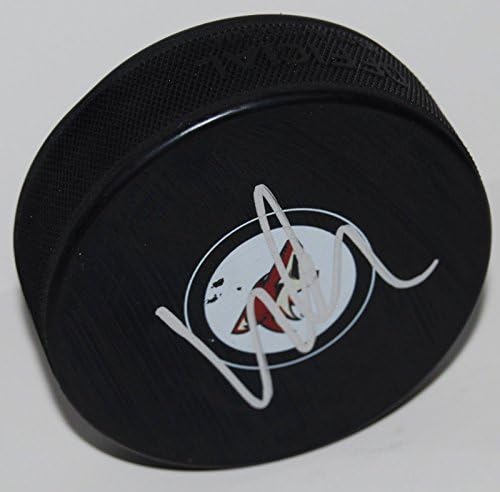 CHRİSTİAN DVORAK imzalı (PHOENİX COYOTES) hatıra logolu hokey diski W / COA 2-İmzalı NHL Diskleri